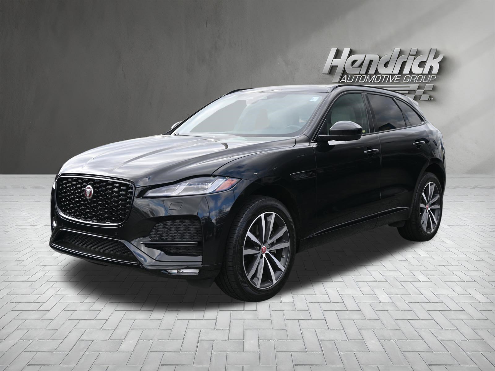 Used 2023 Jaguar F-PACE S image 8