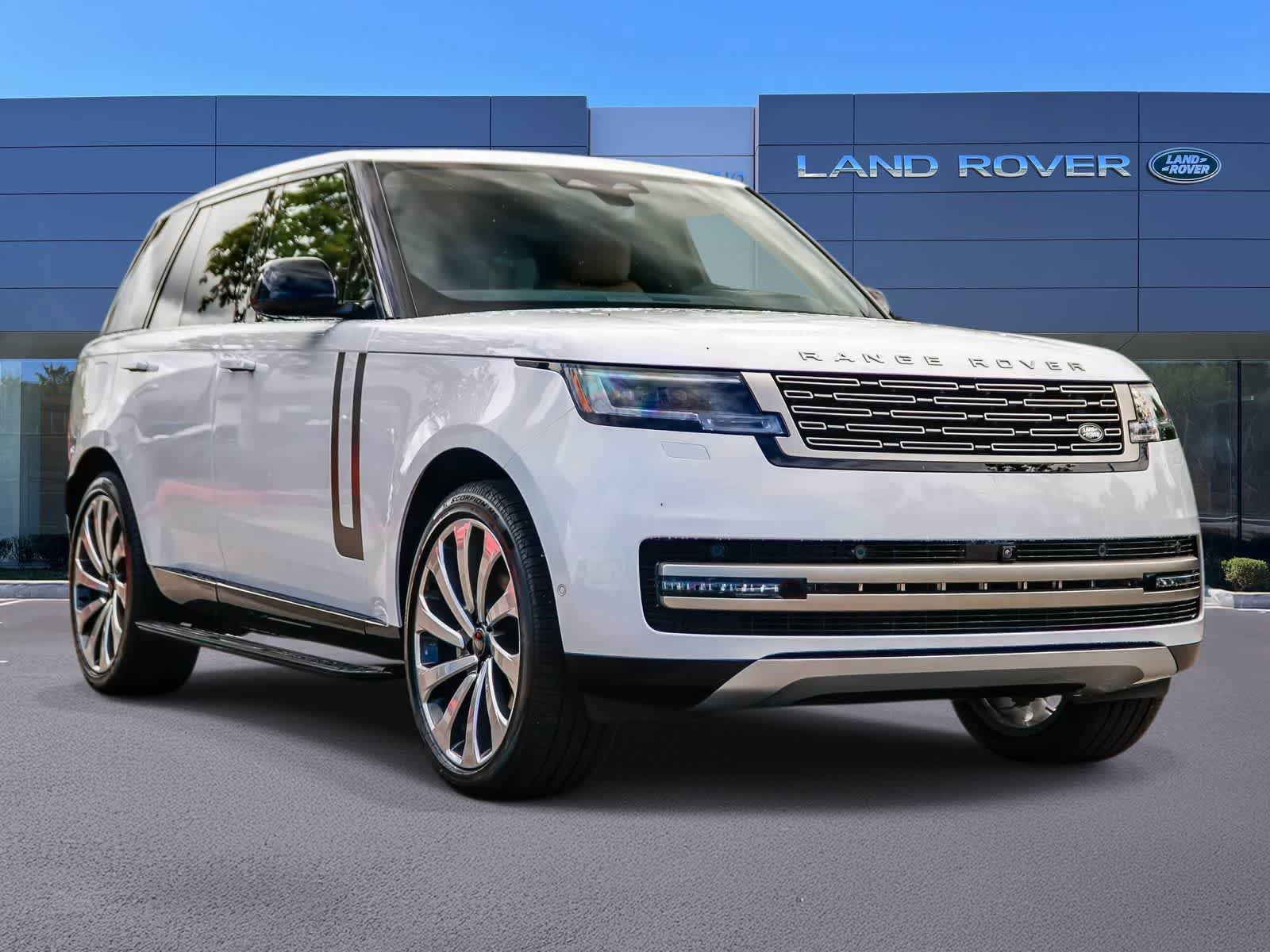 New 2026 Land Rover Range Rover SE image 3