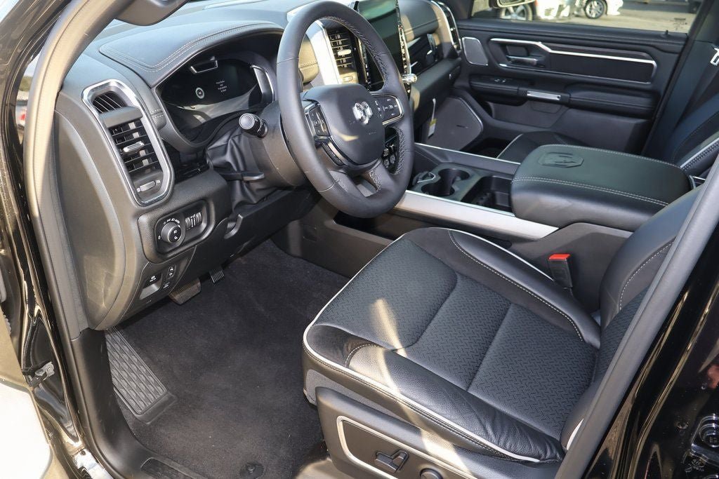 Used 2025 RAM 1500 Laramie w/ Night Edition image 17