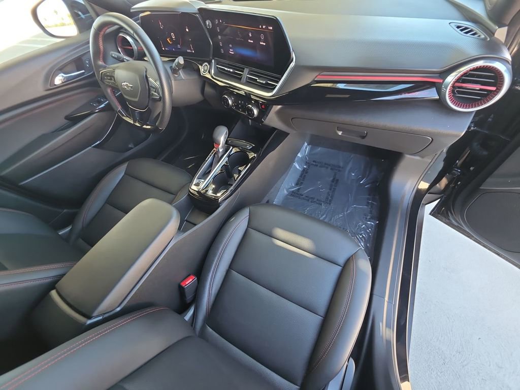 Used 2024 Chevrolet Trax RS w/ Driver Confidence Package image 30