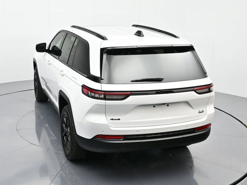 New 2025 Jeep Grand Cherokee Altitude image 33