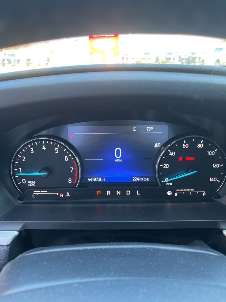 Used 2022 Ford Explorer XLT image 6