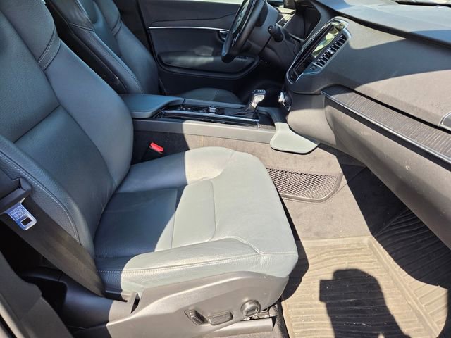 Used 2020 Volvo XC90 T6 Momentum w/ Protection Package Premier image 8