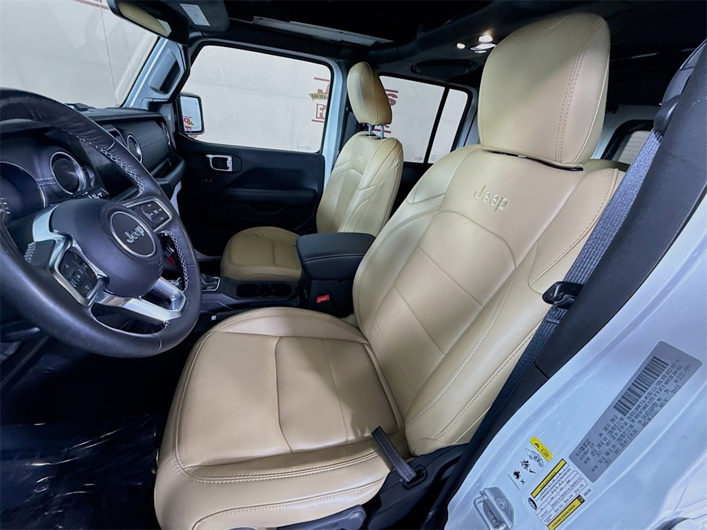 Used 2019 Jeep Wrangler Unlimited Sahara w/ Quick Order Package 24M Moab image 26