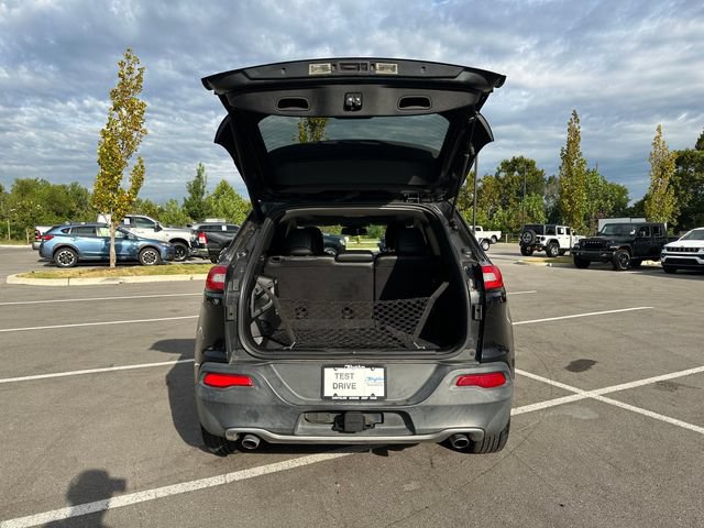 Used 2014 Jeep Cherokee Limited w/ Luxury Group FWD image 17