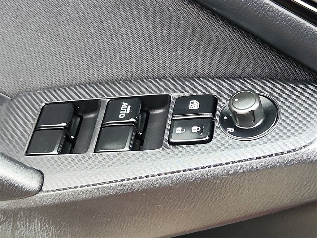 Used 2014 MAZDA MAZDA3 i Touring image 24