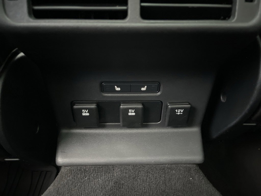 Used 2018 Land Rover Range Rover Velar R-Dynamic SE image 14