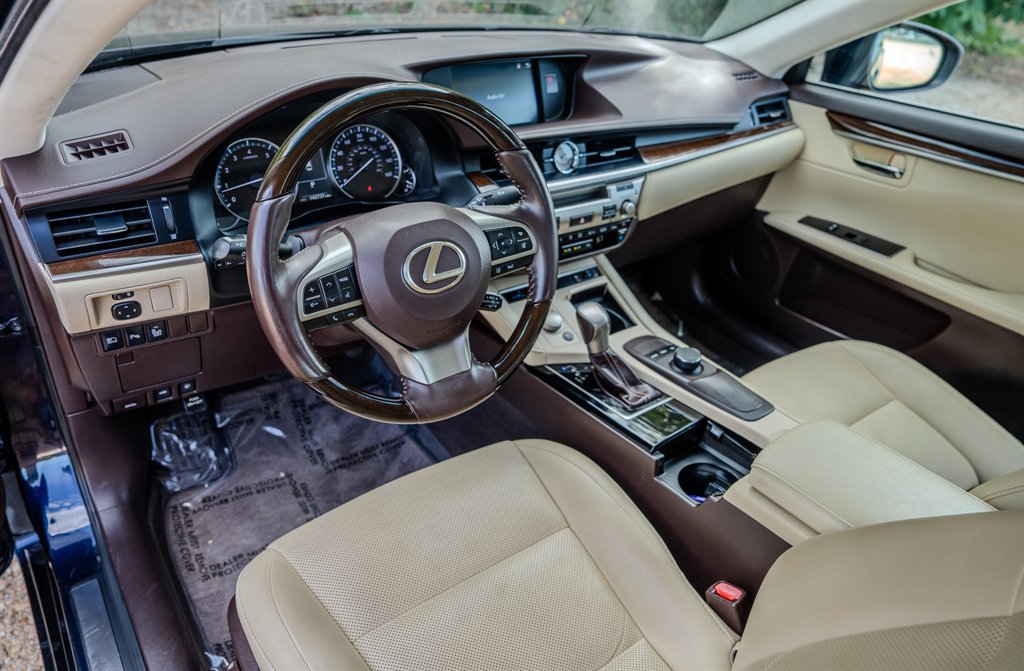 Used 2018 Lexus ES 350 w/ Premier Package FWD image 14
