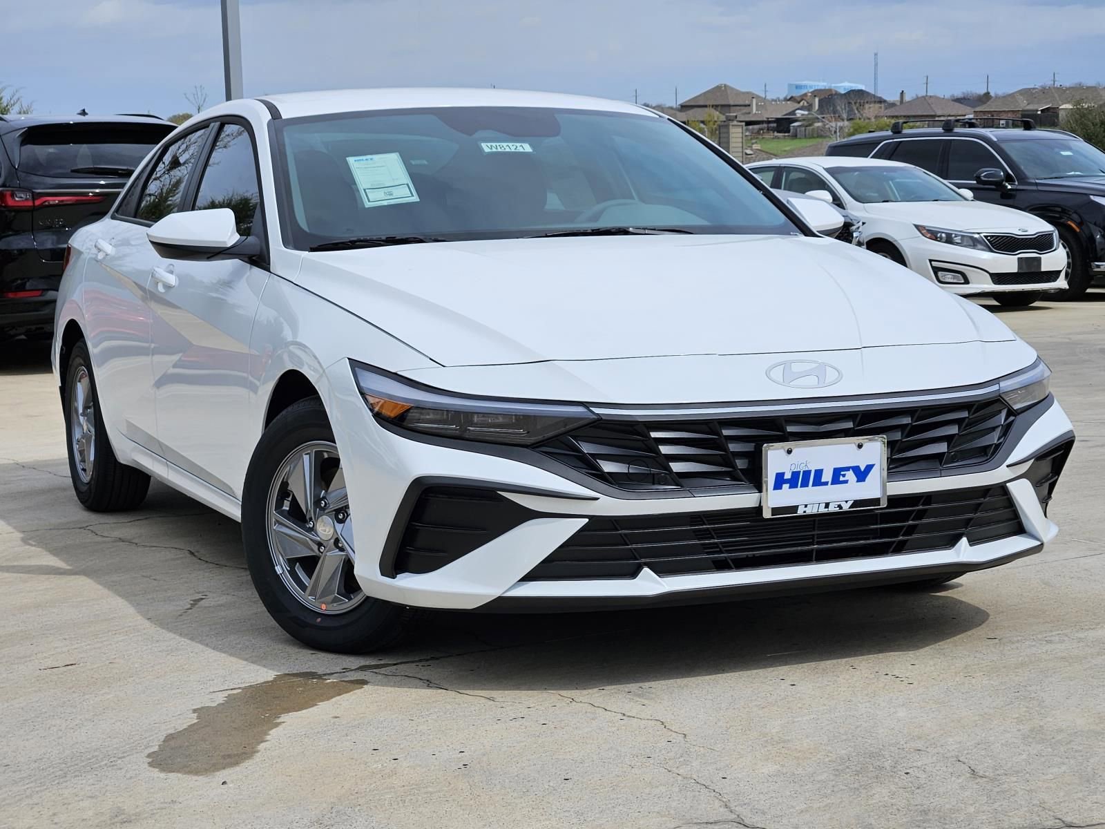 New 2026 Hyundai Elantra SE image 1