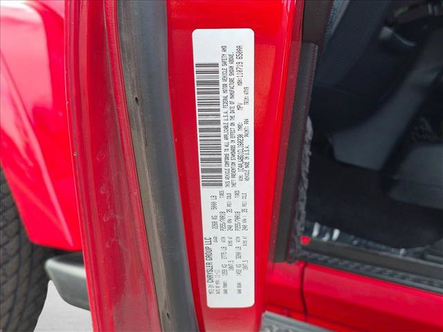 Used 2012 Jeep Wrangler Sahara w/ Dual Top Group AWD/4WD image 23
