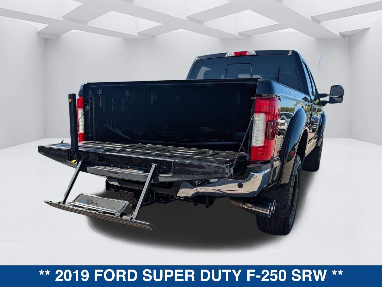 Used 2019 Ford F250 Lariat w/ Lariat Ultimate Package AWD/4WD image 15