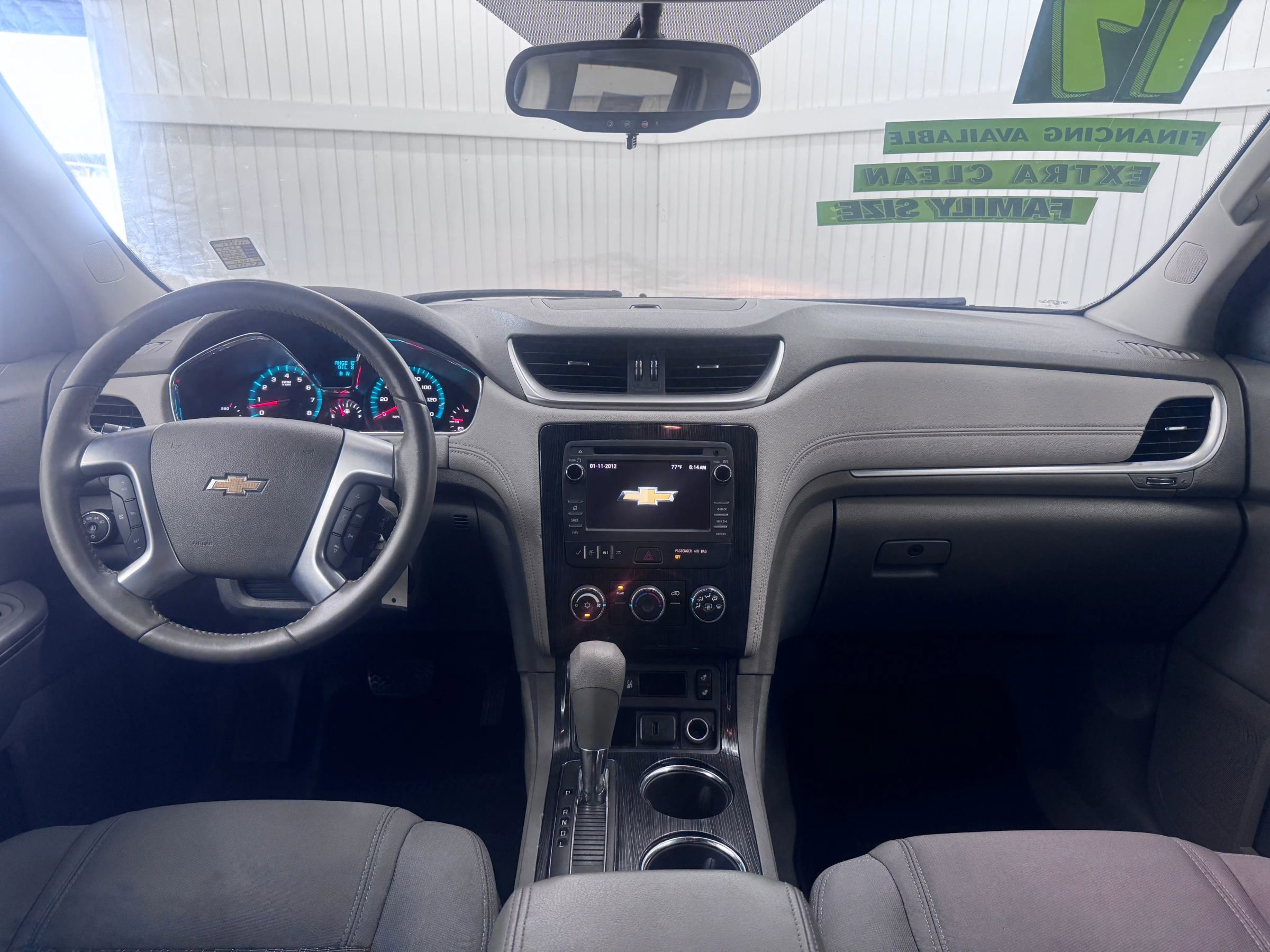 Used 2017 Chevrolet Traverse LT image 18