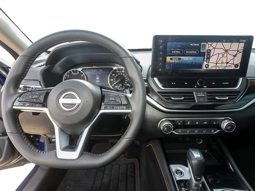 Used 2024 Nissan Altima 2.5 SR w/ SR Premium Package image 13