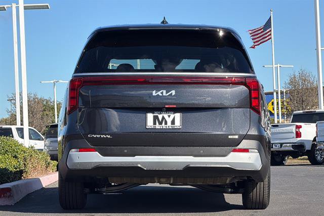 New 2026 Kia Carnival LXS FWD image 5
