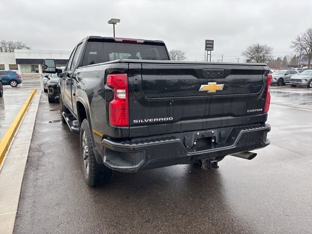 Used 2024 Chevrolet Silverado 2500 Custom w/ Custom Value Package image 10
