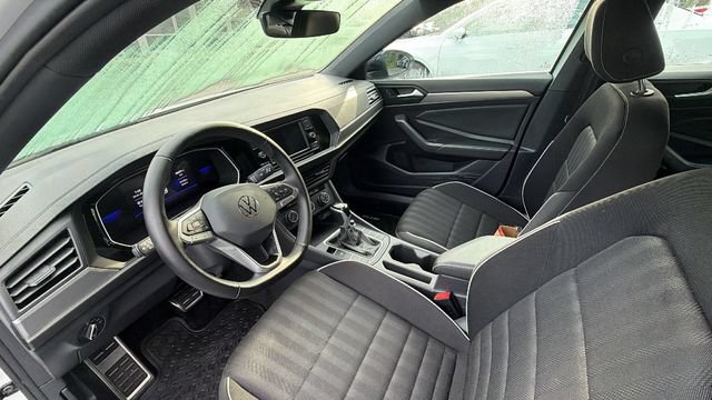 Used 2024 Volkswagen Jetta Sport FWD image 17