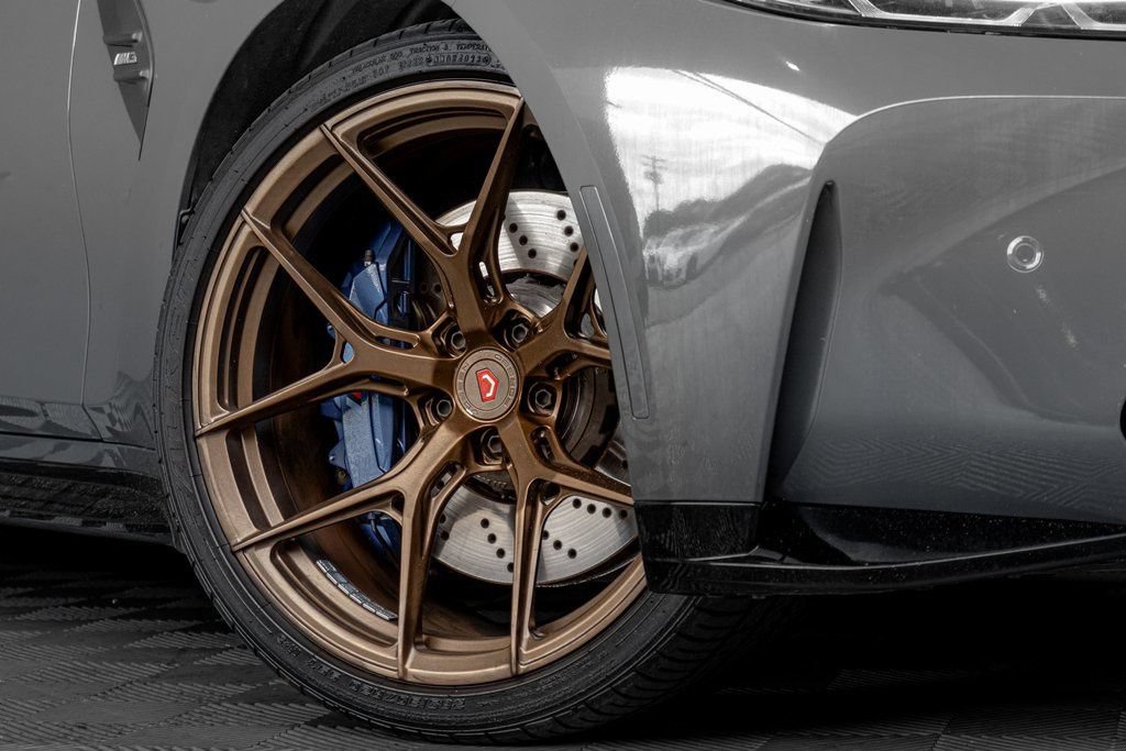Used 2023 BMW M3 w/ M Carbon Exterior Package RWD image 4