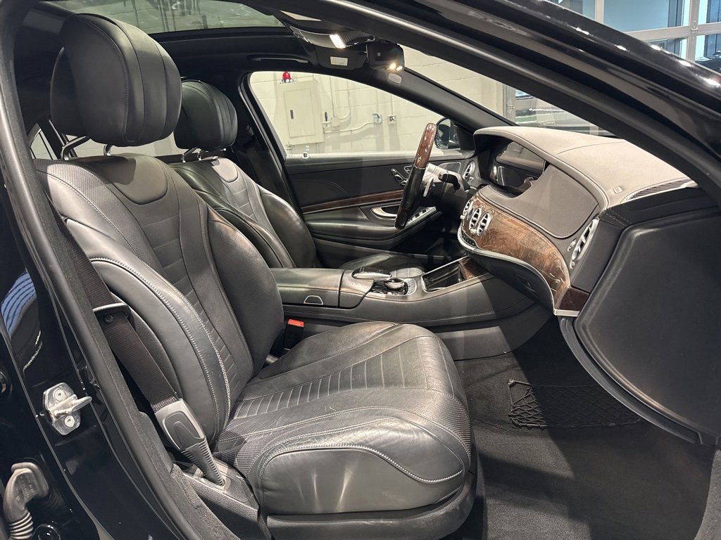 Used 2018 Mercedes-Benz S 560 4MATIC Sedan w/ AMG Line Exterior image 42