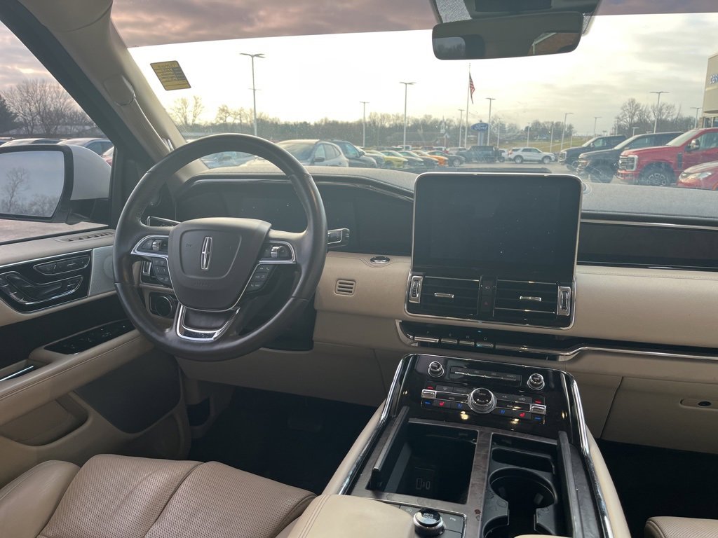 Used 2021 Lincoln Navigator L Reserve image 8