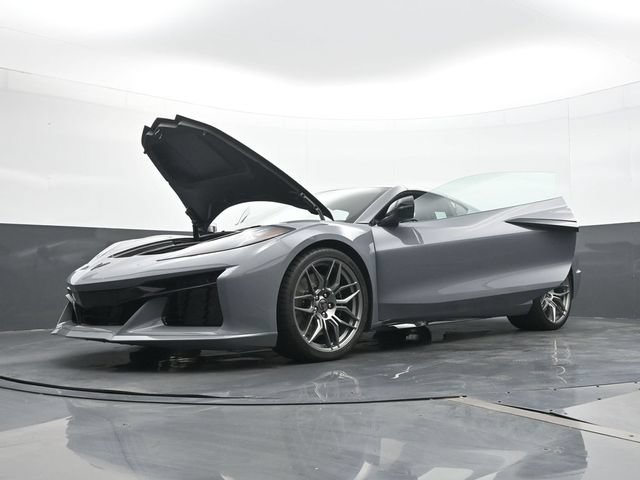 Used 2025 Chevrolet Corvette Z06 RWD image 24