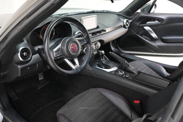 Used 2017 FIAT 124 Spider Abarth image 43