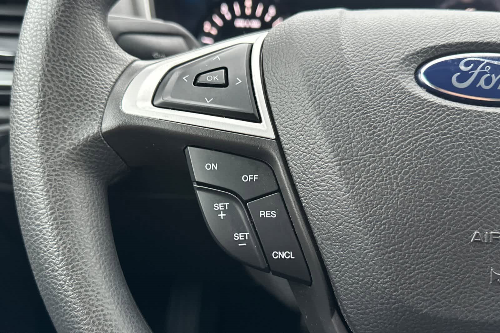 Used 2015 Ford Fusion SE image 28