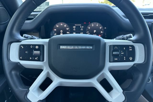 Certified 2025 Land Rover Defender 110 X-Dynamic SE AWD/4WD image 22