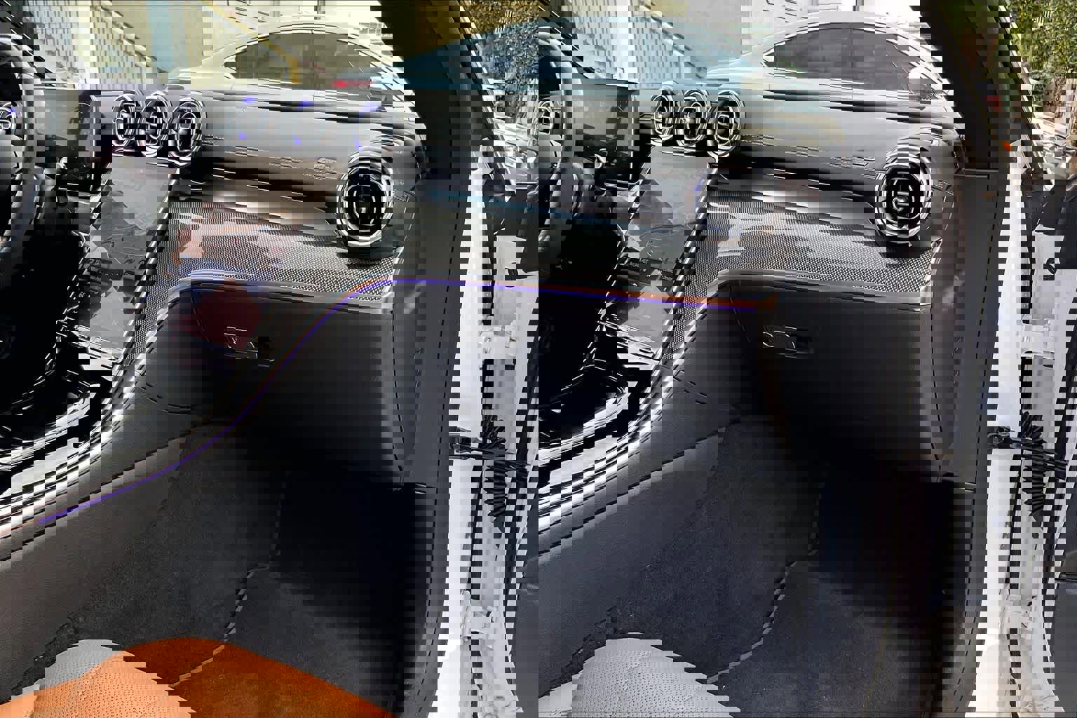 Used 2024 Mercedes-Benz CLE 300 4MATIC Coupe image 19