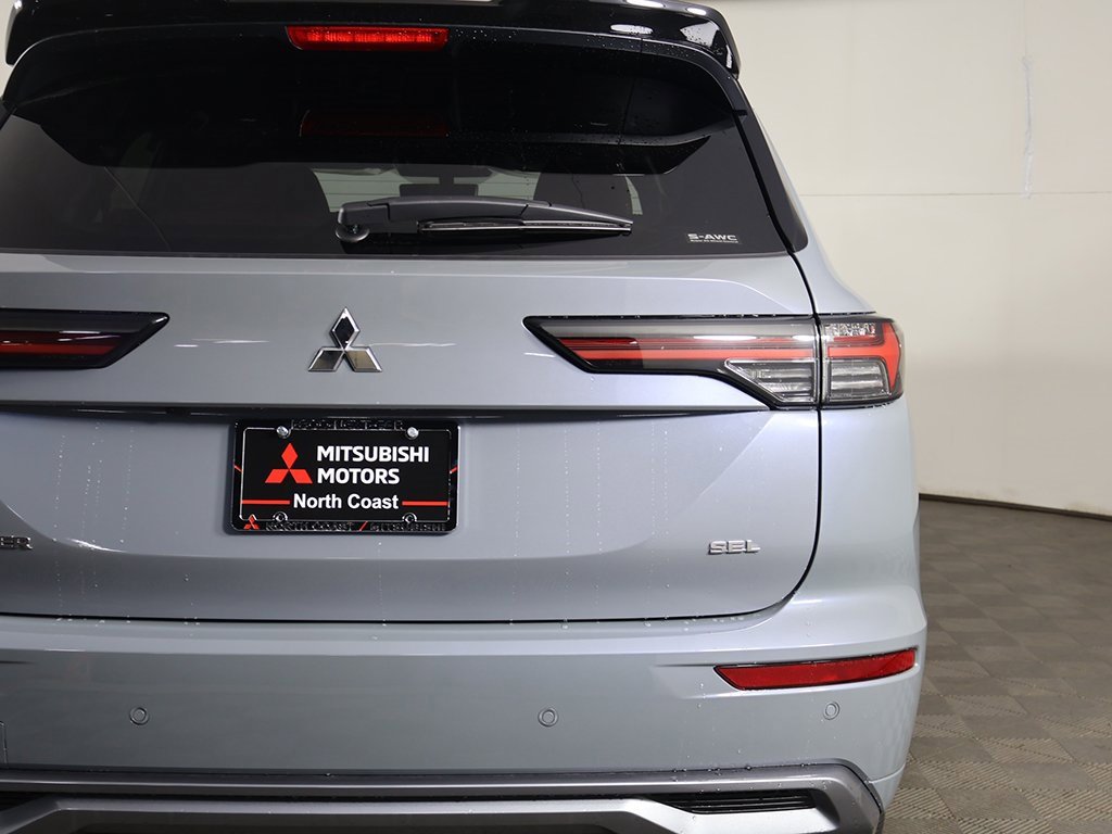 New 2026 Mitsubishi Outlander SEL image 19