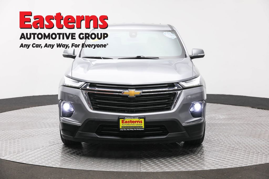 Used 2023 Chevrolet Traverse LS w/ Safety Package image 2