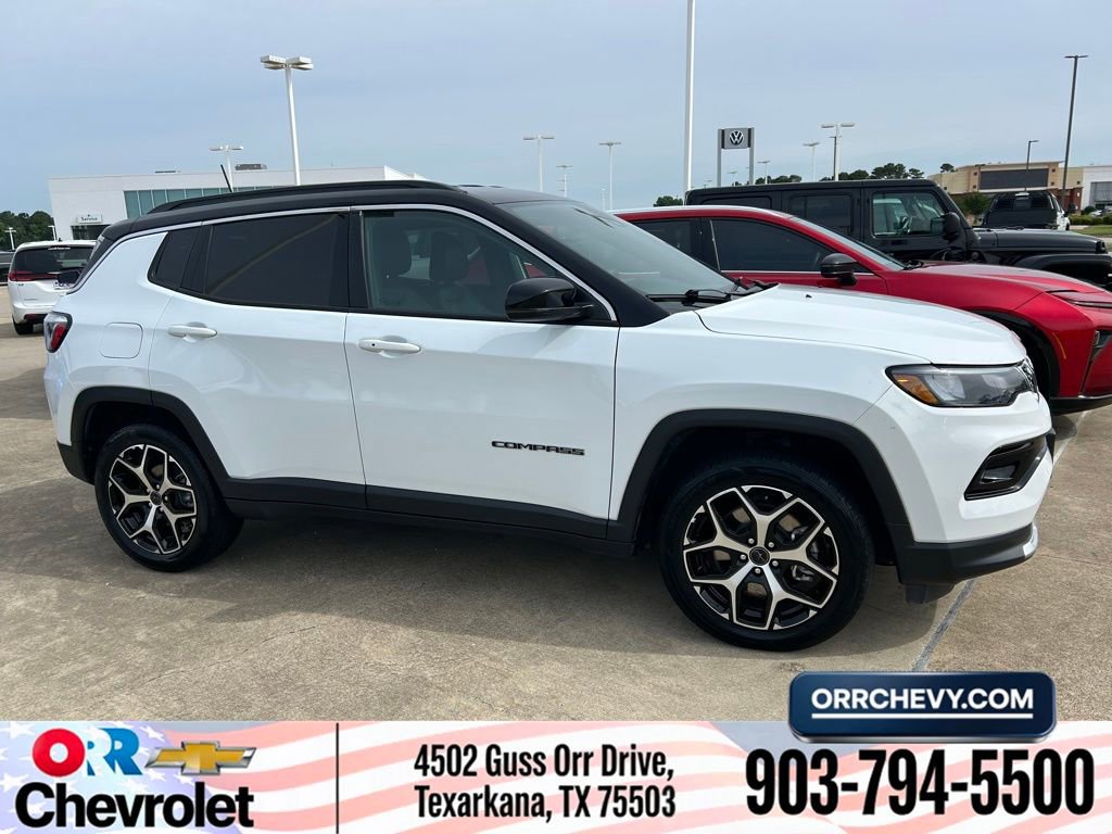 Used 2025 Jeep Compass Limited AWD/4WD image 1