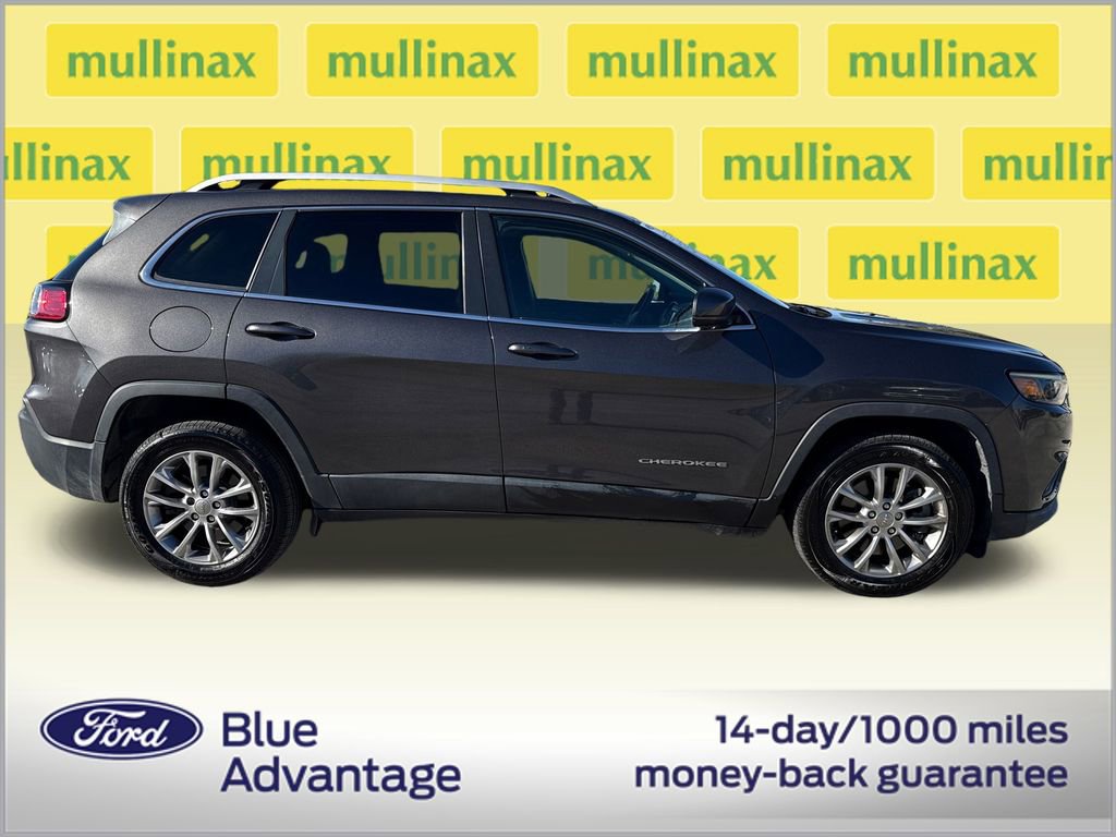 Used 2021 Jeep Cherokee Latitude Lux w/ Comfort/Convenience Group image 2