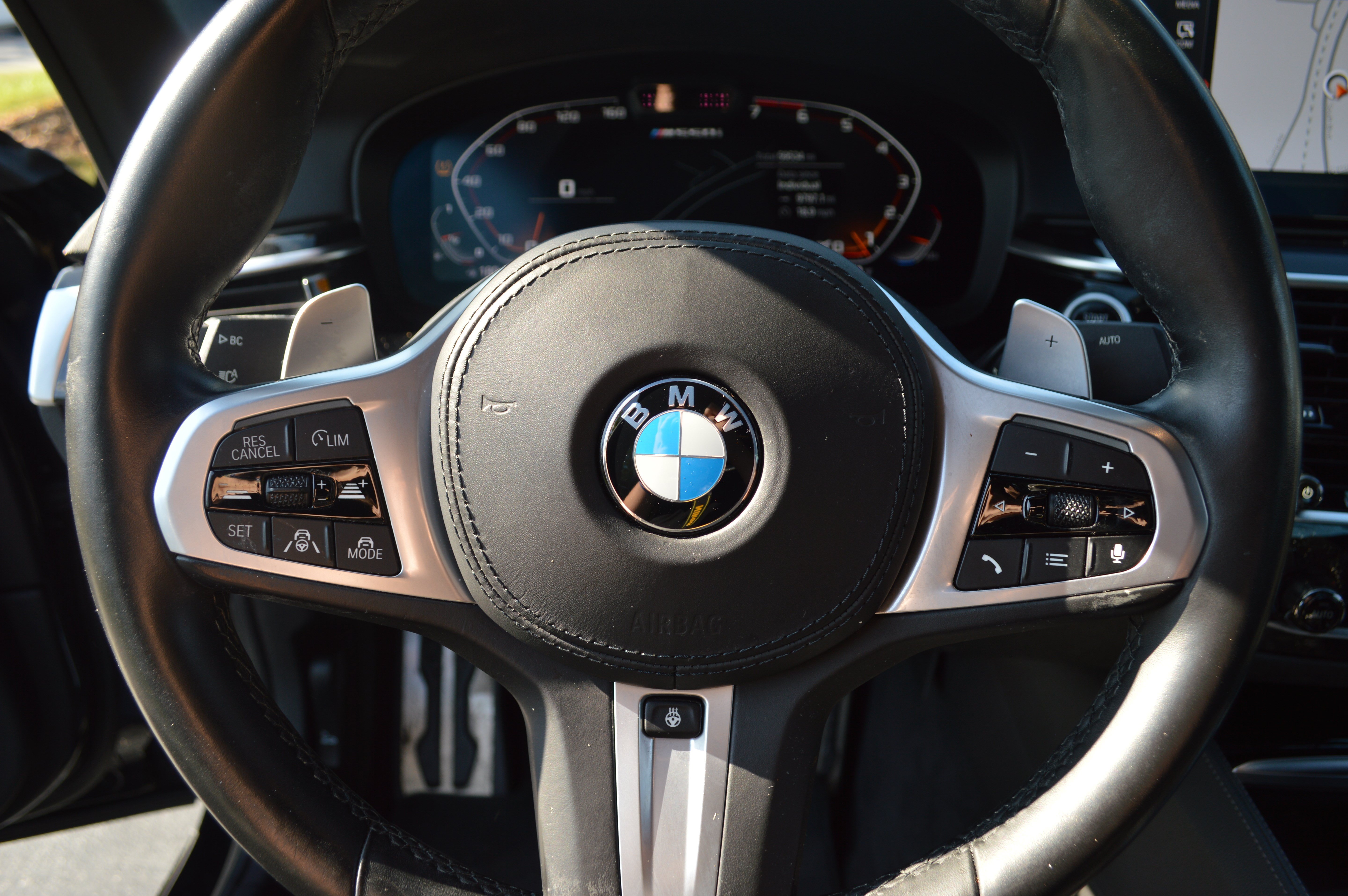 Used 2021 BMW M550i xDrive w/ Executive Package AWD/4WD image 15