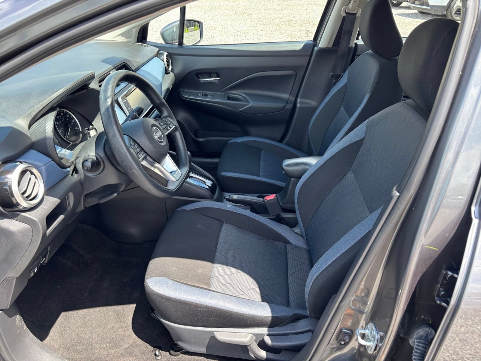 Used 2025 Nissan Versa SV FWD image 24
