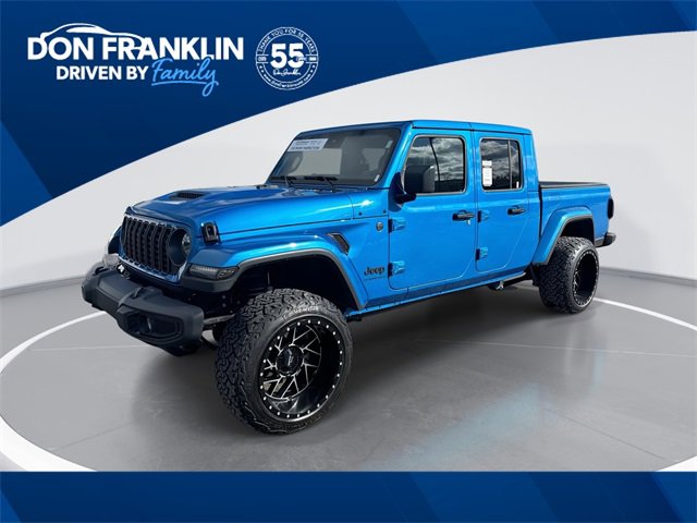 Used 2025 Jeep Gladiator Sport image 1