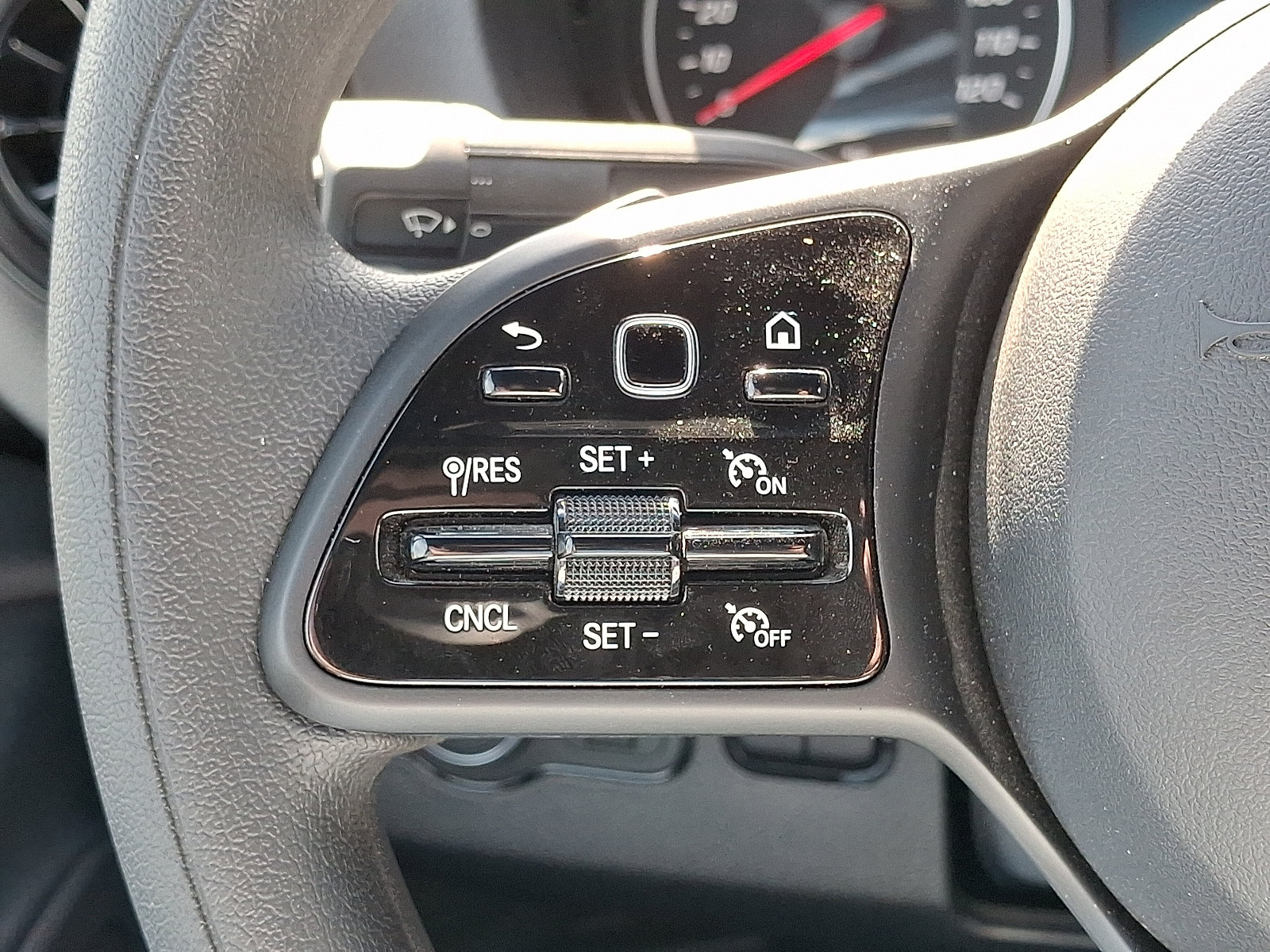 Used 2024 Mercedes-Benz Sprinter 2500 image 31