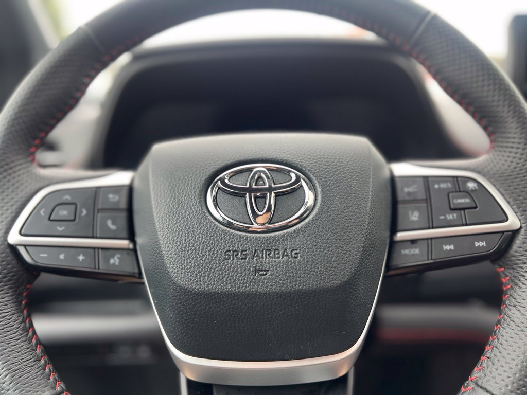 Certified 2025 Toyota Sienna XSE AWD/4WD image 37