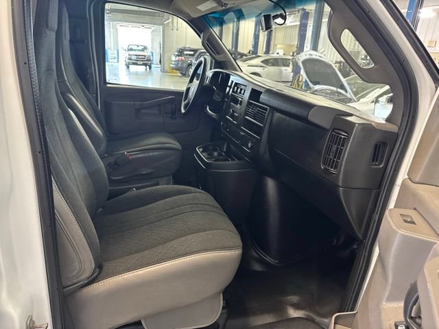 Used 2021 Chevrolet Express 2500 w/ Driver Convenience Package RWD image 15