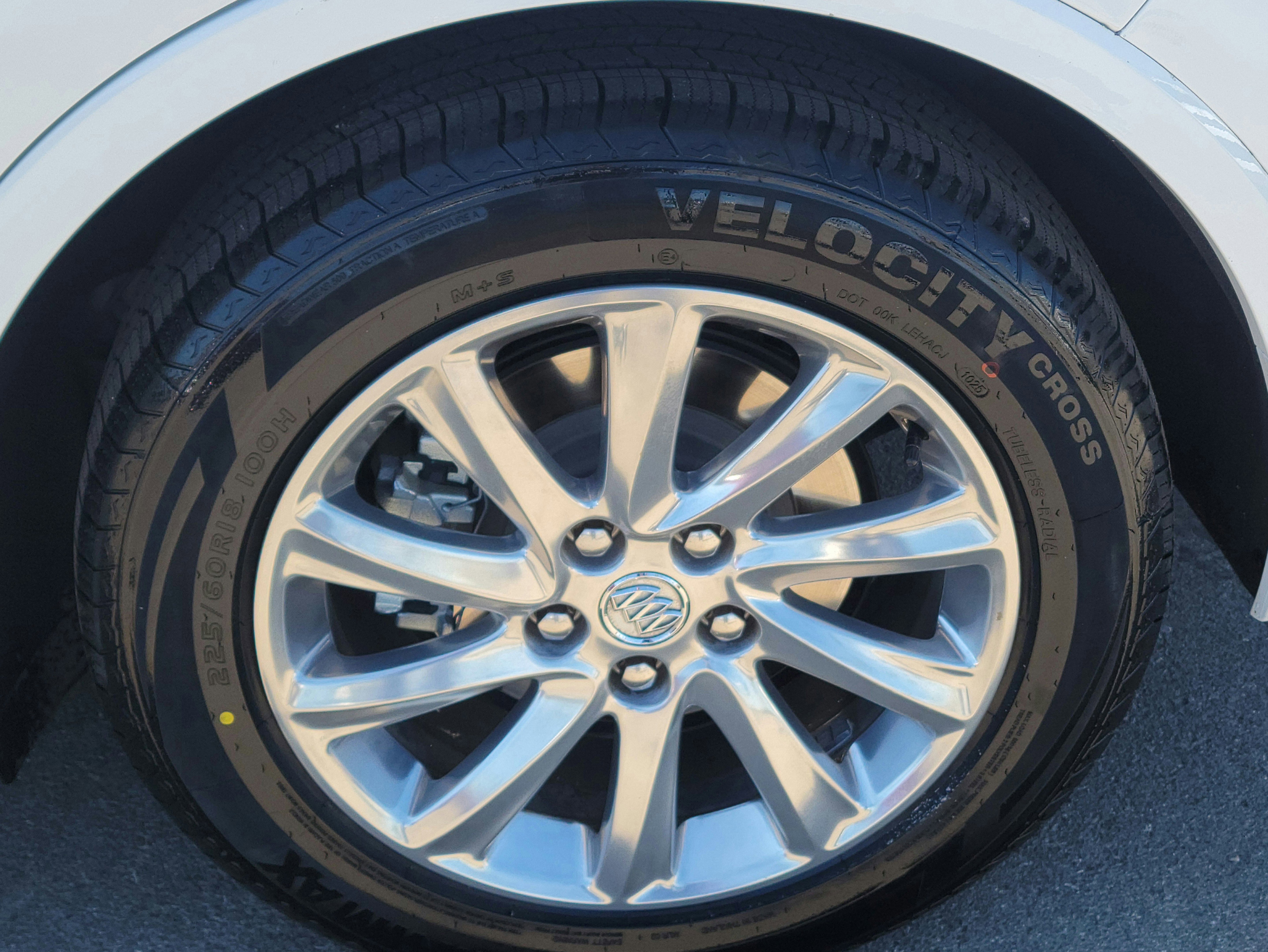 Used 2020 Buick Envision Essence image 7