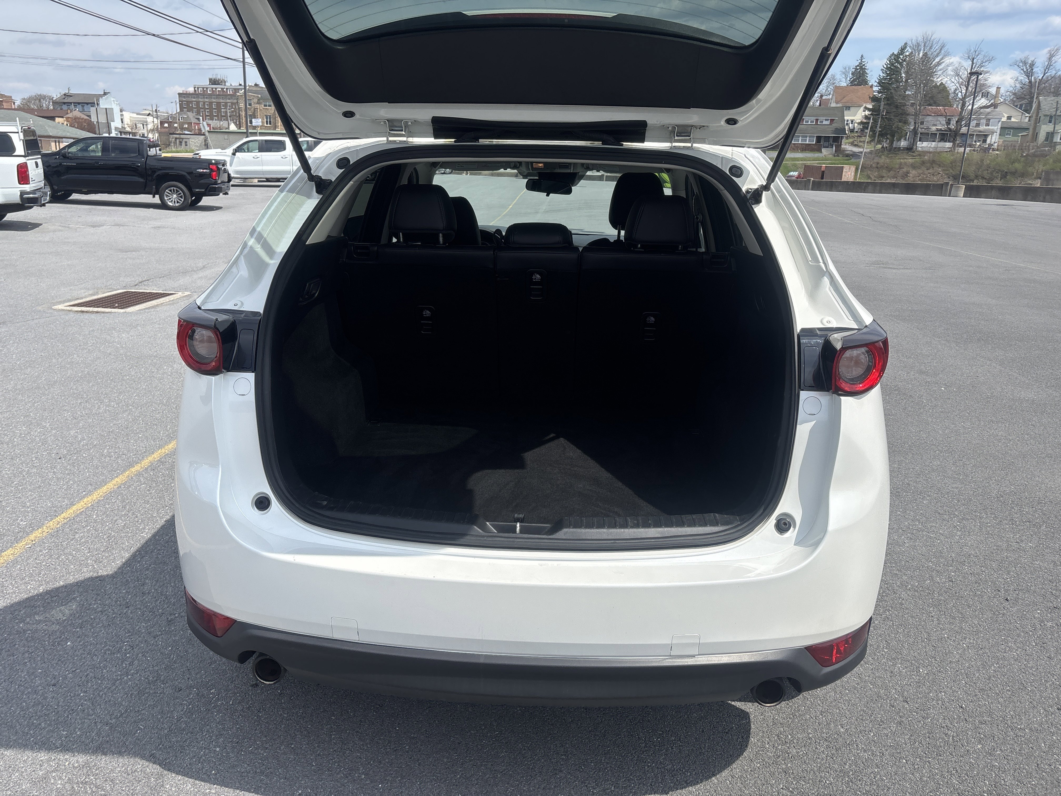 Used 2020 MAZDA CX-5 Touring video 5