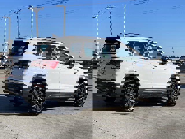 Used 2022 Volkswagen Taos S image 8