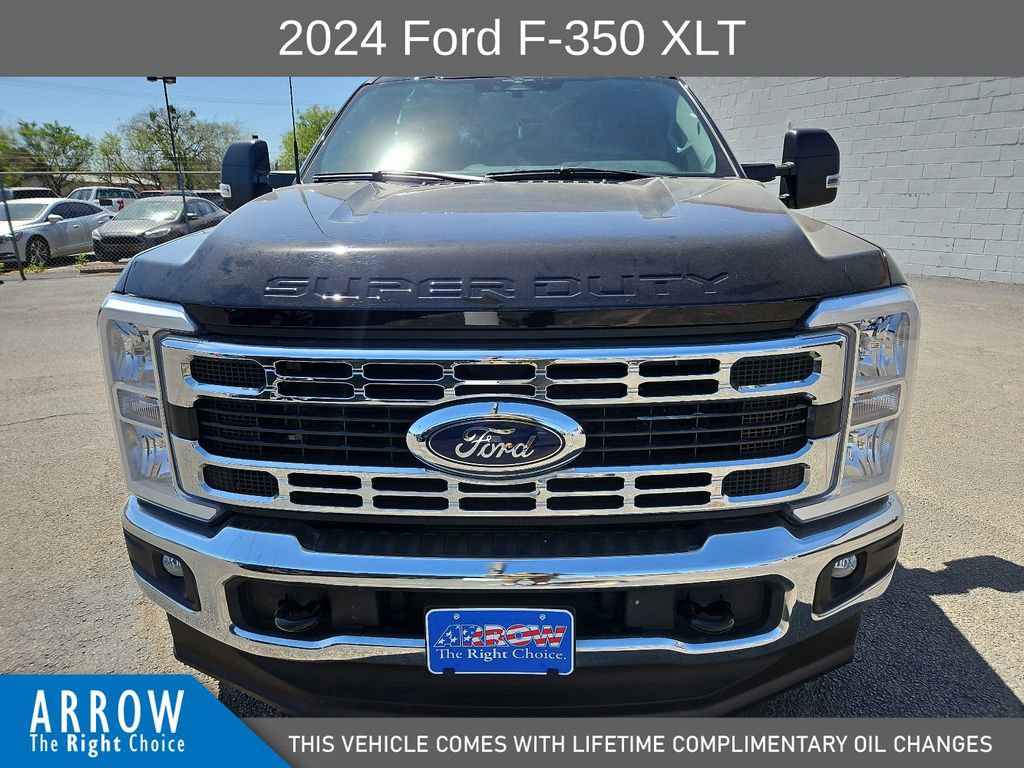 Used 2024 Ford F350 XLT AWD/4WD image 3
