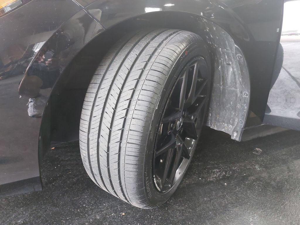 Used 2025 Honda Civic Sport image 31