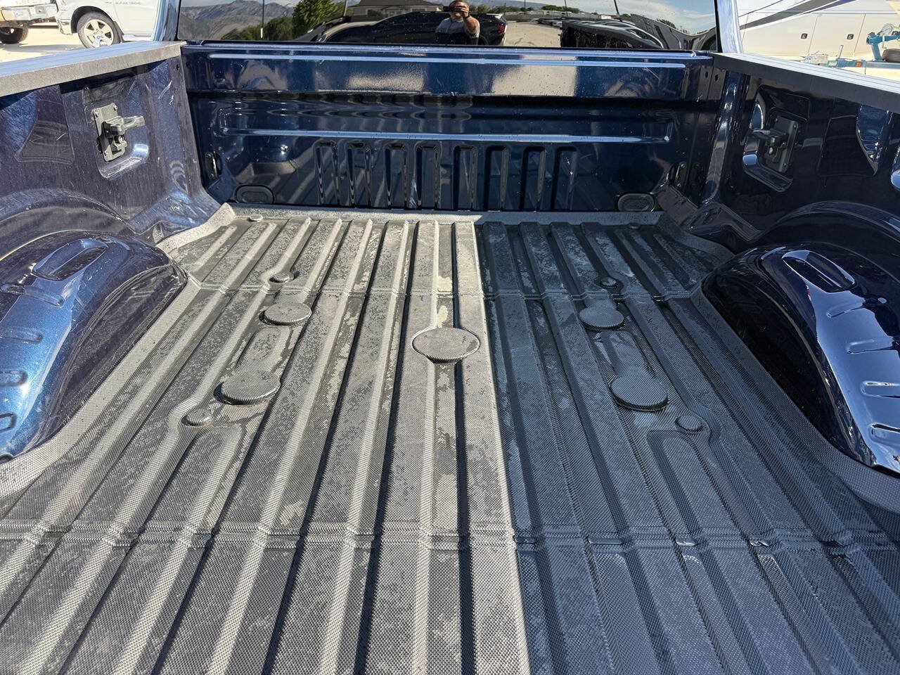 Used 2025 Ford F350 Lariat w/ FX4 Off-Road Package AWD/4WD image 15