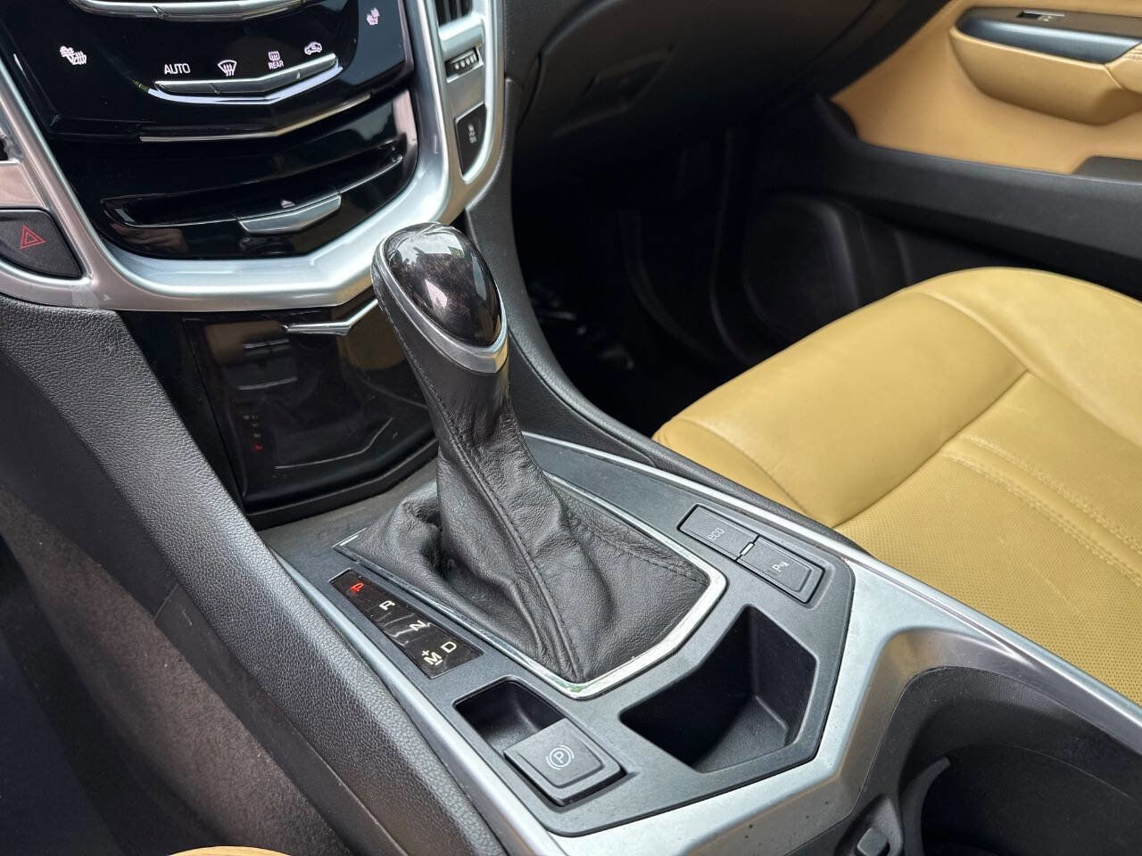Used 2014 Cadillac SRX Luxury AWD/4WD image 23