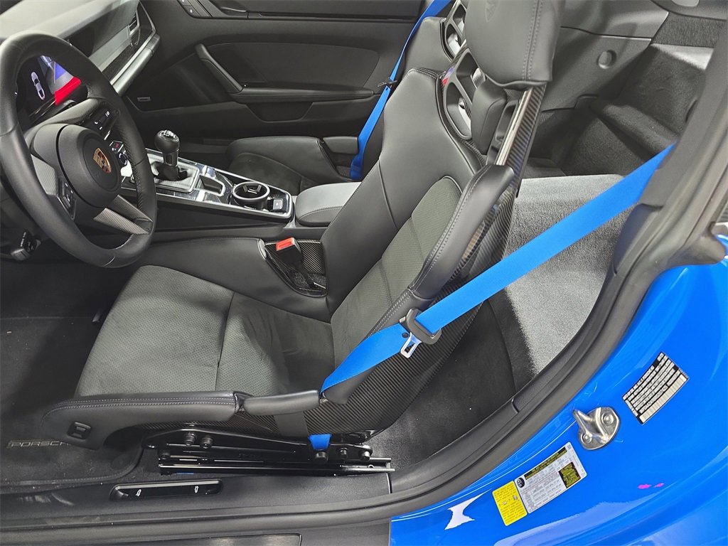 Used 2024 Porsche 911 Carrera T image 5