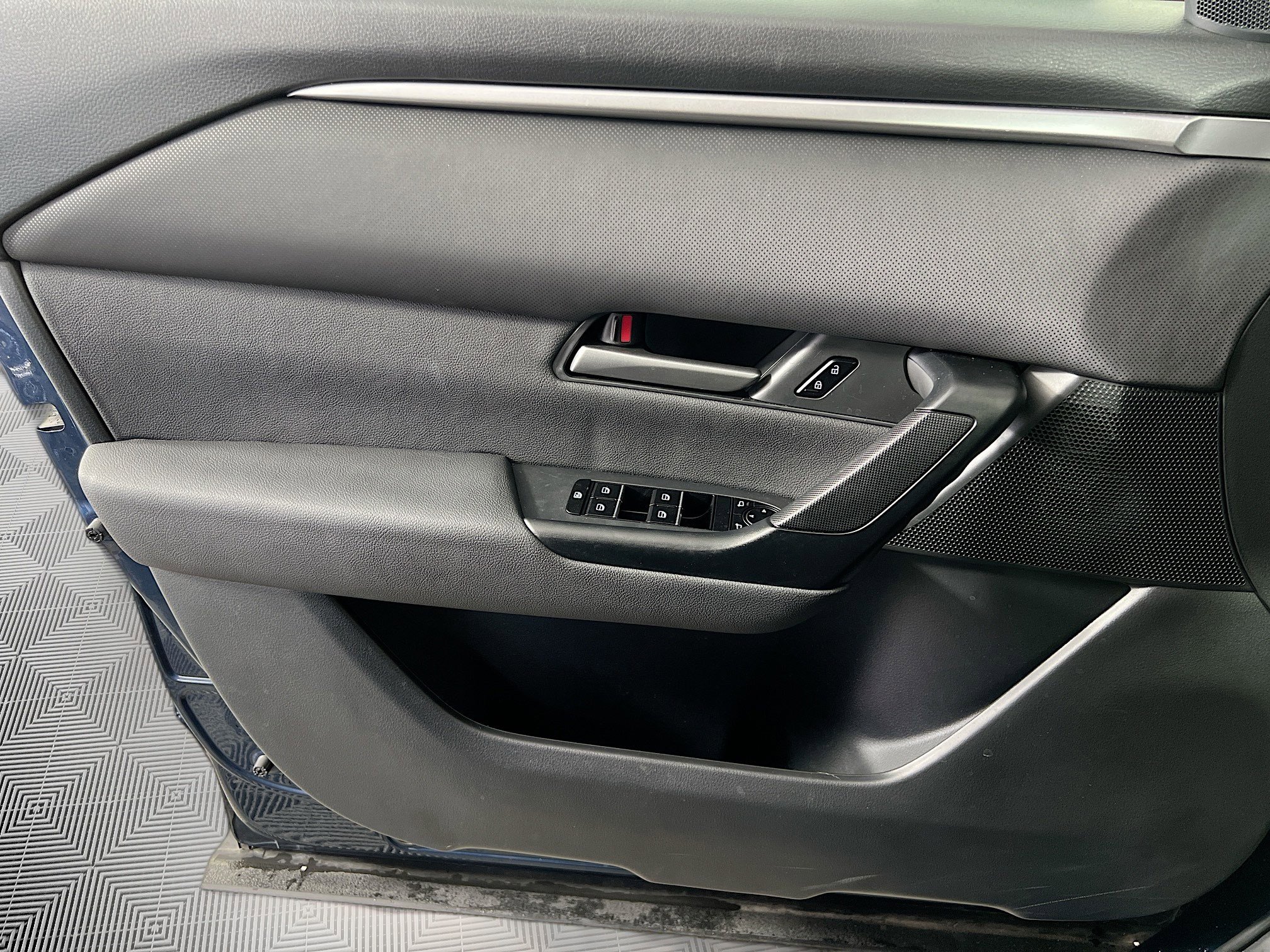 Used 2025 MAZDA CX-50 AWD 2.5 S w/ Weather Package image 18