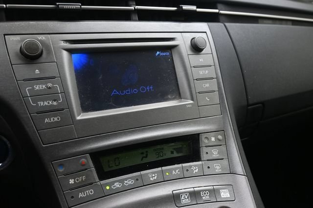 Used 2012 Toyota Prius Two FWD image 17