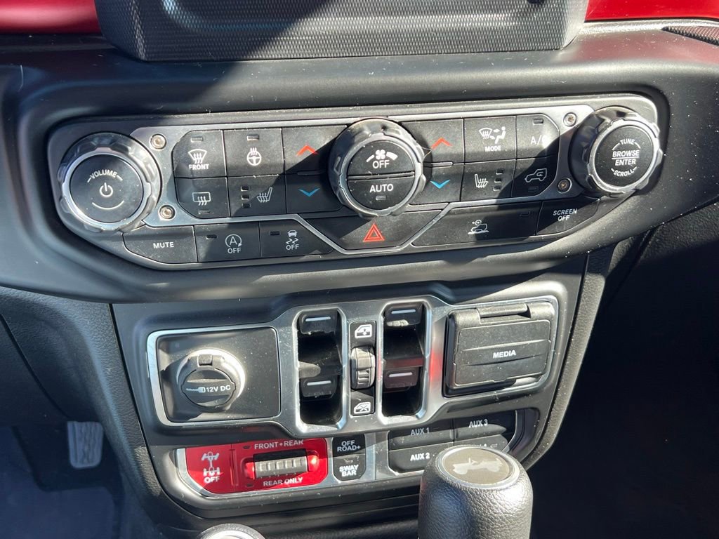 Used 2021 Jeep Wrangler Unlimited Rubicon w/ LED Lighting Group AWD/4WD image 36