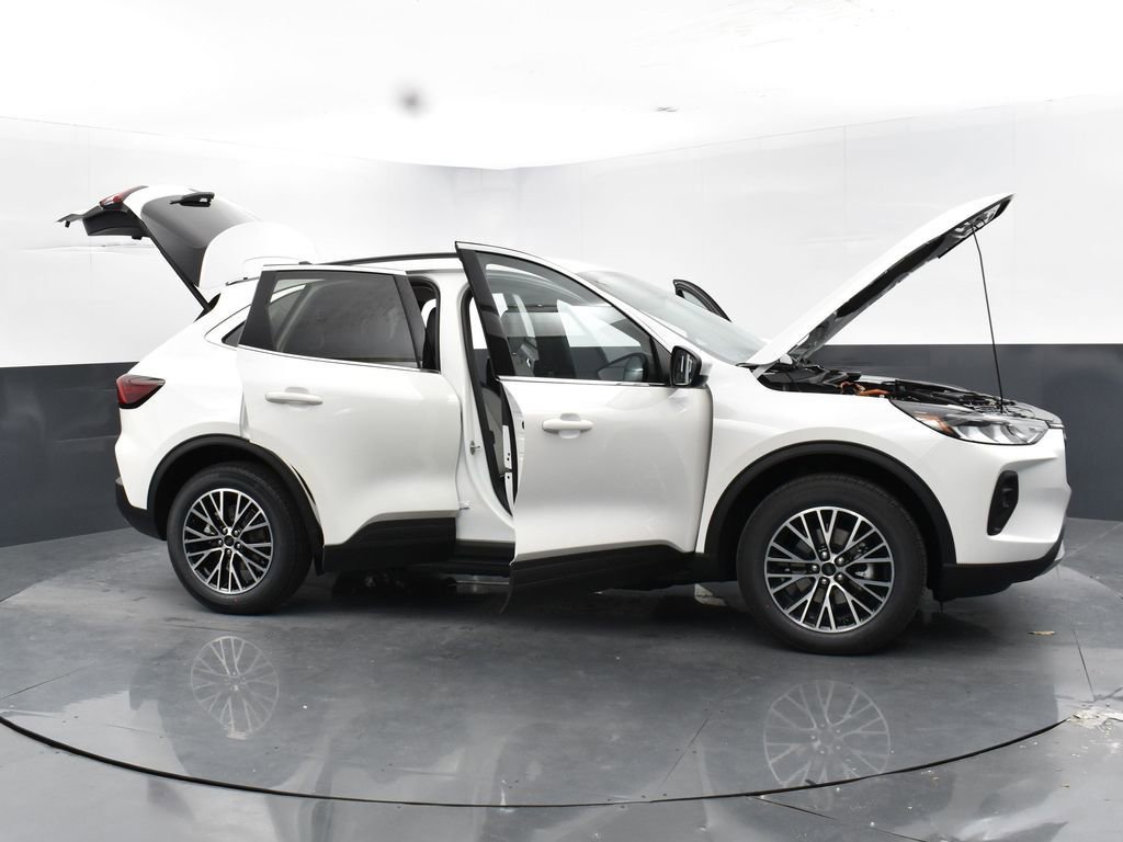 New 2025 Ford Escape SE image 43